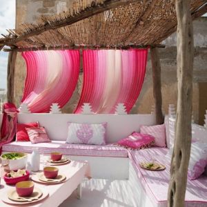 Outdoor living ideas - romantic pink - myLusciousLife.com.jpg